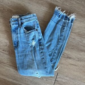 Abercrombie & Fitch Women’s High Rise Mom Jeans